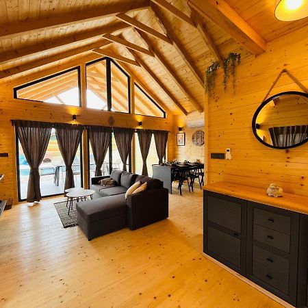Holiday House Adamo Selno Zewnętrze zdjęcie