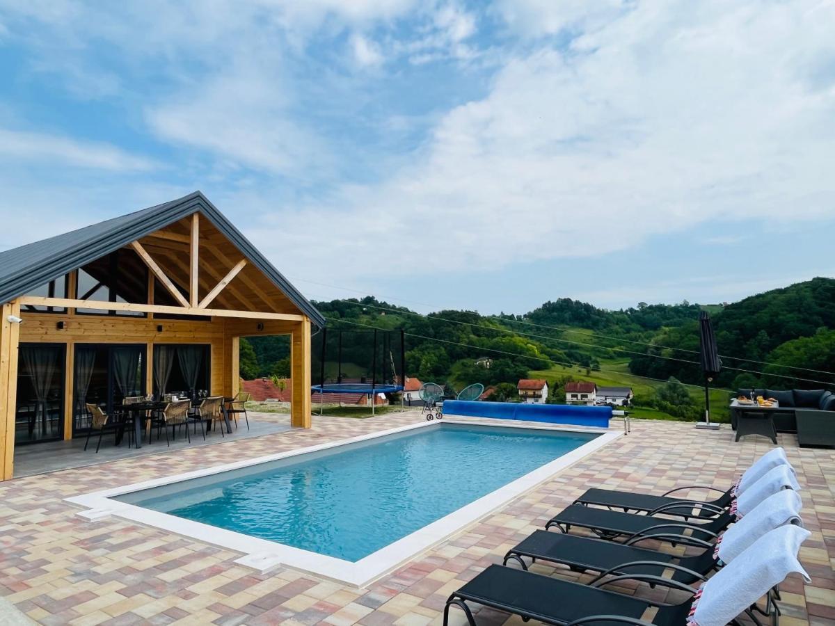 Holiday House Adamo Selno Zewnętrze zdjęcie